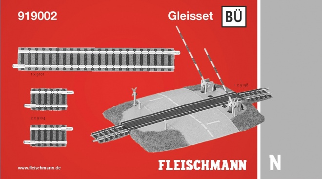Track Set BU, with level crossing<br /><a href='images/pictures/Fleischmann/Fleischmann-919002.jpg' target='_blank'>Full size image</a>